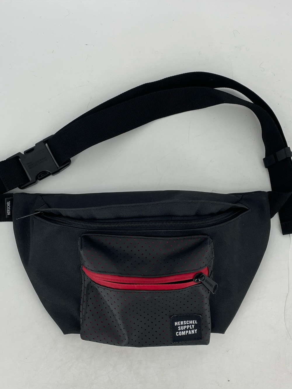 Herschel Supply Co Seventeen fanny pack in optic plaid black